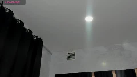 sam_naughty18 online show from 04/09/26, 02:22