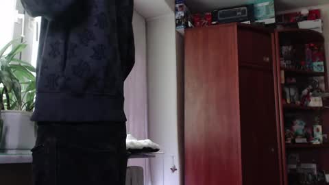 sam_skywalker online show from 04/18/26, 10:08