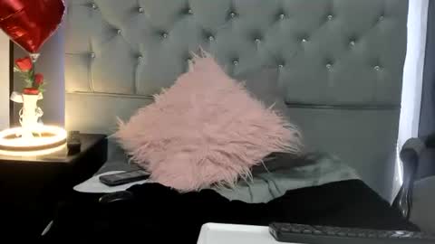 Snapshot of sam_sweet48 chatting on 03/05/25, 01:10 Sam online show from 03/05/25, 01:10