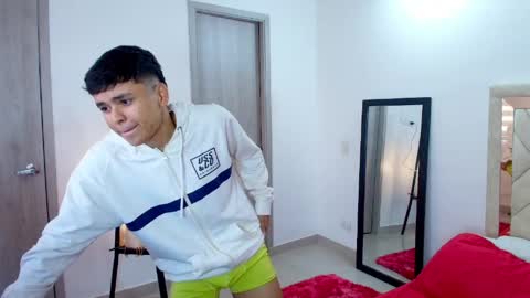 sam_tnt9 online show from 04/17/26, 05:38