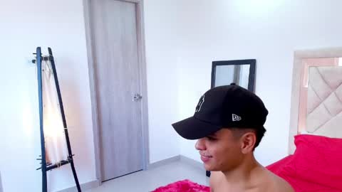 sam_tnt9 online show from 04/20/26, 04:21