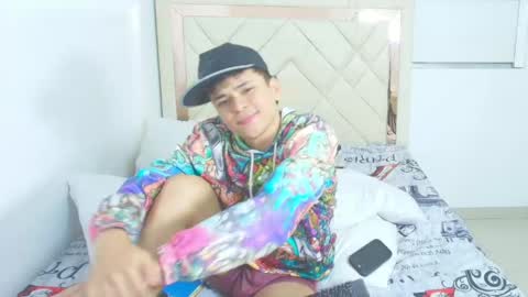 Snapshot of sam_tnt9 chatting on 06/09/26, 11:27 sam_tnt9 online show from 06/09/26, 11:27