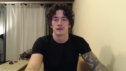 Snapshot of sam_winchest chatting on 02/19/25, 12:35 Sam online show from 02/19/25, 12:35