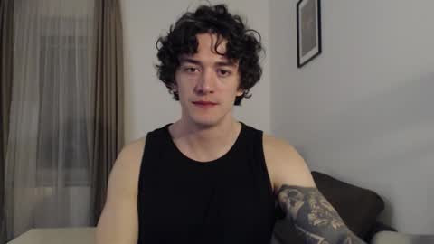 Snapshot of sam_winchest chatting on 09/21/25, 10:44 Sam online show from 09/21/25, 10:44