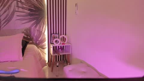 Samaantha  online show from 04/08/26, 11:43