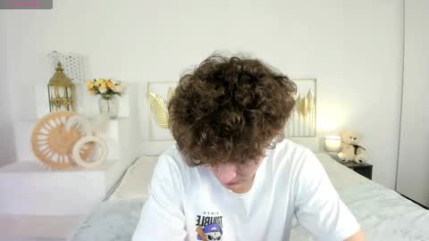 Sam online show from 10/10/25, 11:31