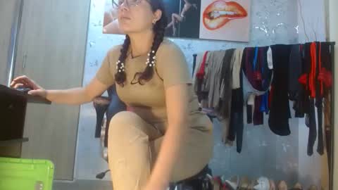 Snapshot of samanta_brownn_ chatting on 05/02/26, 11:15 samanta online show from 05/02/26, 11:15