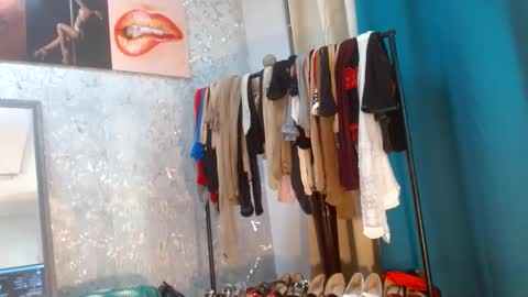 Snapshot of samanta_brownn_ chatting on 05/25/26, 11:05 samanta online show from 05/25/26, 11:05