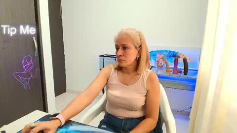 Samanta Stone online show from 09/23/25, 08:34