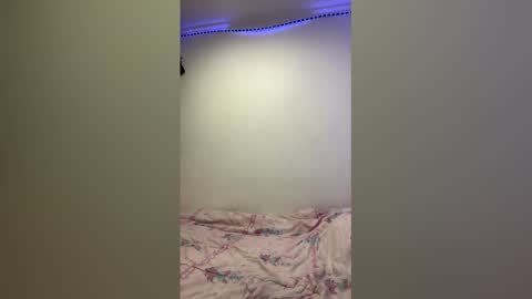 Samantha online show from 04/23/26, 12:12