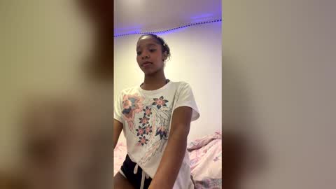 Samantha online show from 04/25/26, 09:12