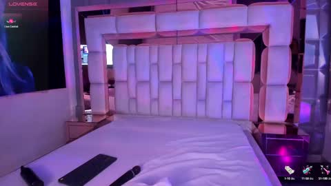 S A M A N T A   online show from 02/27/25, 06:18