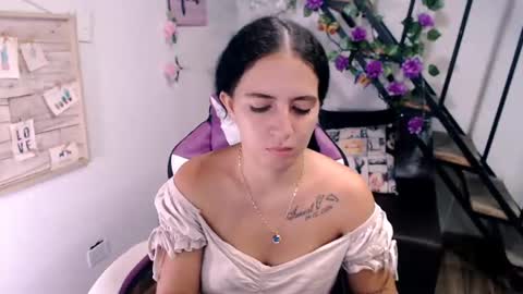 Snapshot of samantha2girl chatting on 06/16/26, 12:41 samantha online show from 06/16/26, 12:41