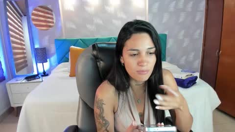 Snapshot of samantha__gomez1 chatting on 10/01/25, 12:22 natalia online show from 10/01/25, 12:22