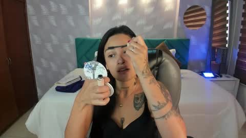 Snapshot of samantha__gomez1 chatting on 10/21/25, 12:39 natalia online show from 10/21/25, 12:39