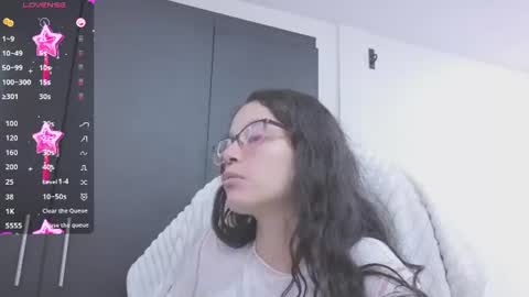 Snapshot of samantha_blow chatting on 07/17/26, 03:24 samantha_blow online show from 07/17/26, 03:24