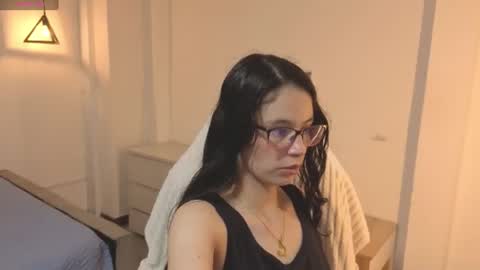 Snapshot of samantha_blow chatting on 07/19/26, 03:43 samantha_blow online show from 07/19/26, 03:43