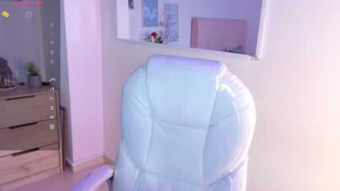Snapshot of samantha_blow chatting on 08/04/26, 02:48 samantha_blow online show from 08/04/26, 02:48