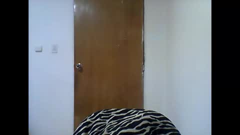 Snapshot of samantha_duque01 chatting on 12/01/25, 10:15 samantha online show from 12/01/25, 10:15