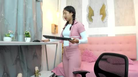    online show from 11/18/25, 10:41