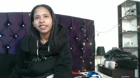 lizzy online show from 12/25/24, 08:18