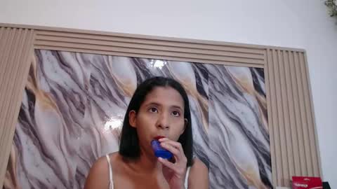 lizzy online show from 11/22/25, 01:48