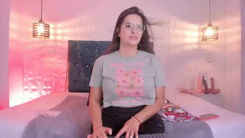 samantha_foxyy online show from 06/29/26, 11:21