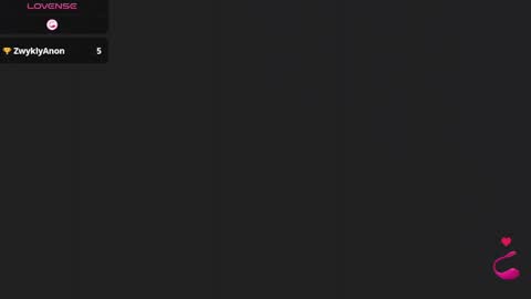 Snapshot of samantha_matius chatting on 04/10/26, 09:30 Samantha Matius online show from 04/10/26, 09:30