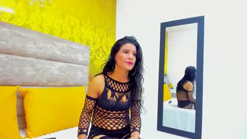 Snapshot of samantha_ortiz69 chatting on 05/09/26, 06:51 samantha online show from 05/09/26, 06:51
