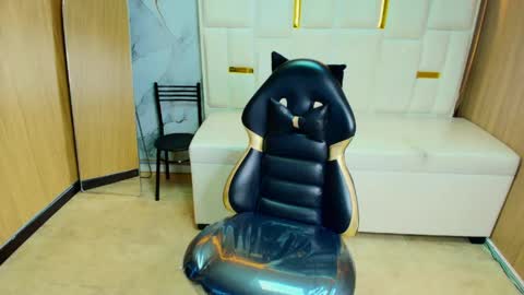 Snapshot of samantha_petite_tf chatting on 04/17/26, 02:47 Sami online show from 04/17/26, 02:47