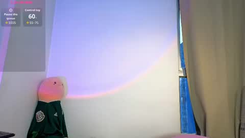 Snapshot of samantha_ros1 chatting on 06/18/26, 11:47 Samantha Ros online show from 06/18/26, 11:47
