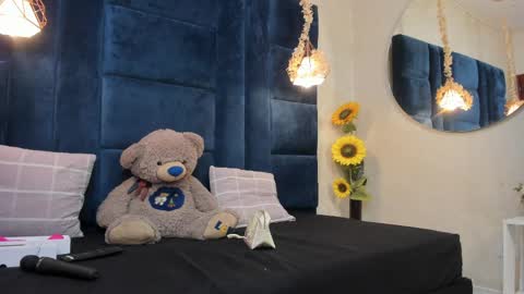 Snapshot of samantha_roses1 chatting on 04/12/26, 04:12 samantha online show from 04/12/26, 04:12