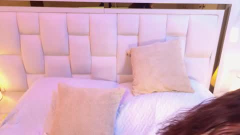 samanthaa_sm online show from 02/18/26, 11:39