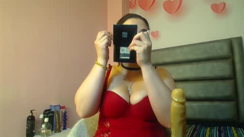 Snapshot of samanthaanderson chatting on 01/16/25, 10:55 Samantha Anderson online show from 01/16/25, 10:55