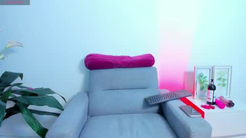 Samantha online show from 04/15/26, 04:19