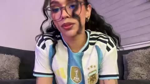 Snapshot of samanthabernardo_ chatting on 06/17/26, 04:15 Samantha Bernardo online show from 06/17/26, 04:15