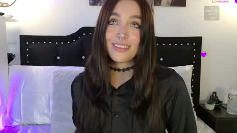 IGSamanthaGrant 10 online show from 06/05/26, 08:14