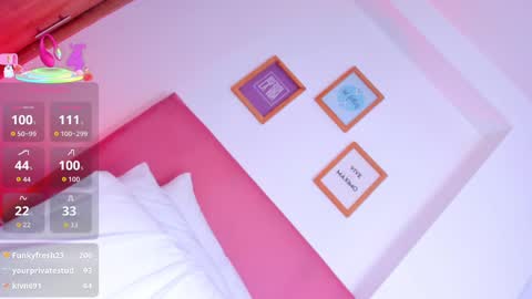 V A  N E S S A  online show from 10/04/25, 10:41