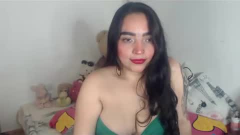 Snapshot of samanthakler17 chatting on 12/13/24, 04:54 samantha online show from 12/13/24, 04:54