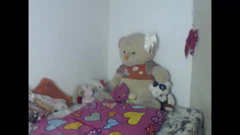 Snapshot of samanthakler17 chatting on 12/27/24, 04:32 samantha online show from 12/27/24, 04:32