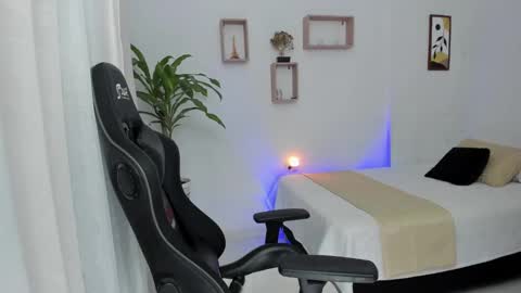 Samantha samy online show from 12/20/24, 06:08