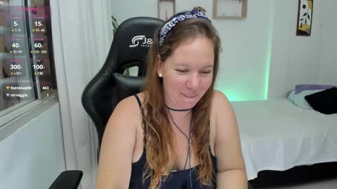 Samantha samy online show from 01/04/25, 03:18