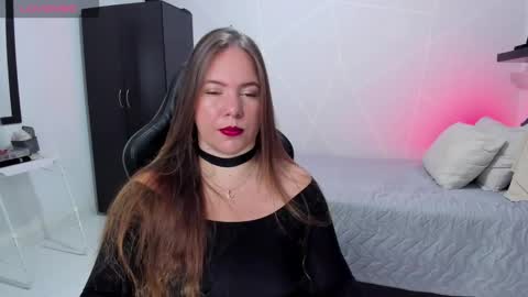 Samantha samy online show from 10/12/25, 10:42