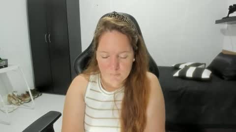 Samantha samy online show from 11/15/25, 10:15