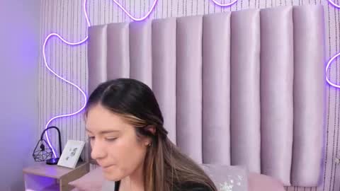 Snapshot of samanthapeachs chatting on 11/26/25, 12:06 Alejandra online show from 11/26/25, 12:06