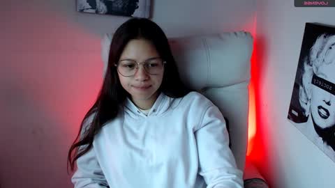 Snapshot of samantharoldan chatting on 02/06/25, 01:32 Samantha online show from 02/06/25, 01:32