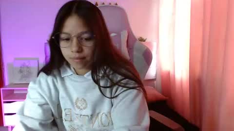 Snapshot of samantharoldan chatting on 02/13/25, 02:52 Samantha online show from 02/13/25, 02:52