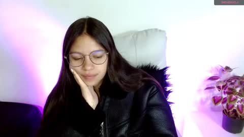 Snapshot of samantharoldan chatting on 02/15/25, 01:16 Samantha online show from 02/15/25, 01:16