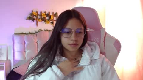 Snapshot of samantharoldan chatting on 02/18/25, 07:09 Samantha online show from 02/18/25, 07:09