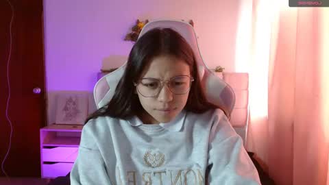 Snapshot of samantharoldan chatting on 02/23/25, 05:50 Samantha online show from 02/23/25, 05:50
